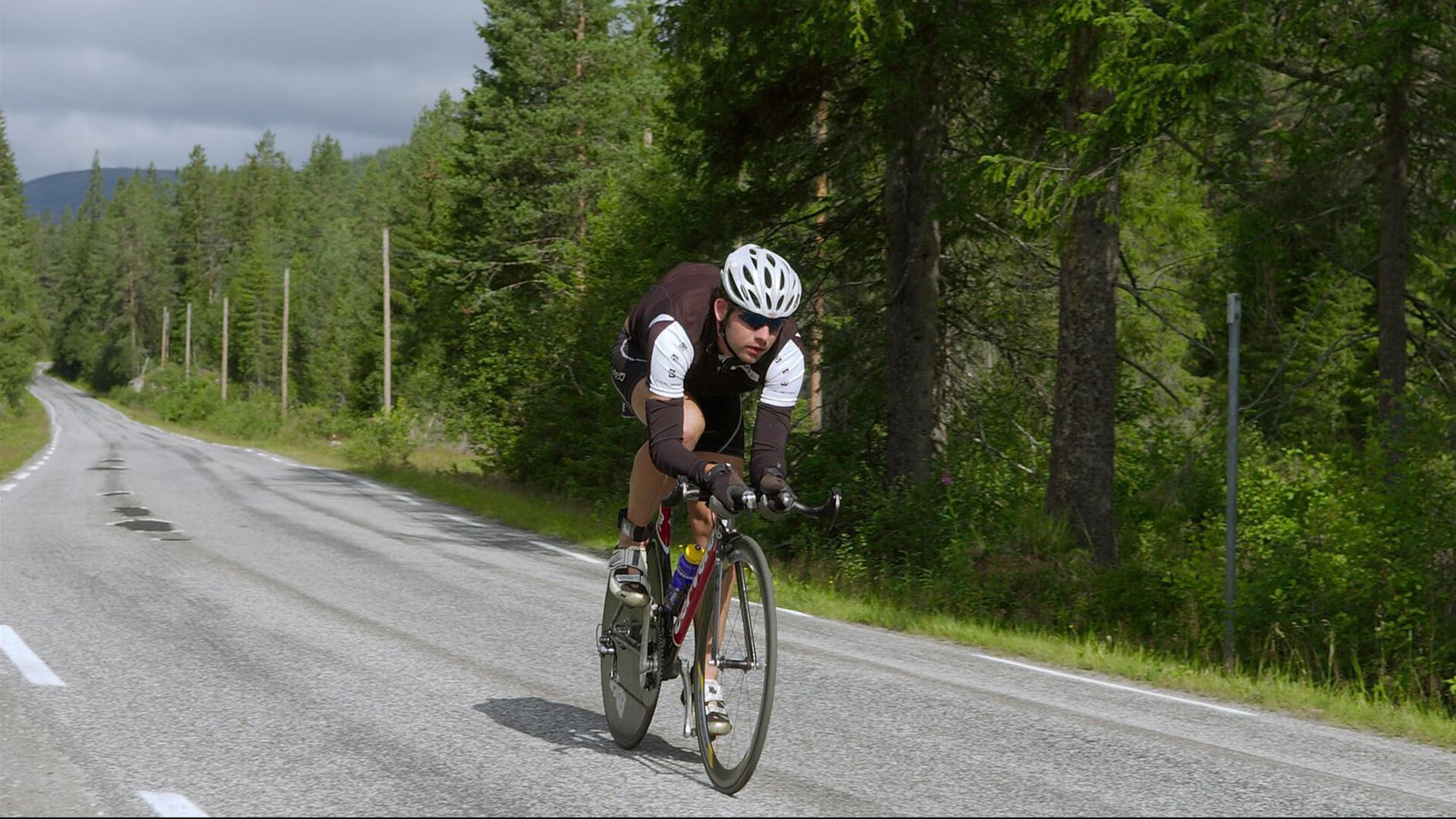 巴塞罗那战术调整收获理想效果，巴塞罗那打法